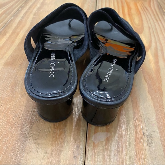 Donald J Pliner Black patent leather Mara Toe ring Sandal - Picture 3 of 5
